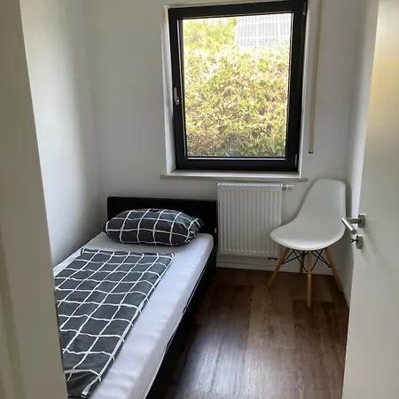 Appartement In Ruhiger Siedlung Mit Terrasse Und Stellplatz *