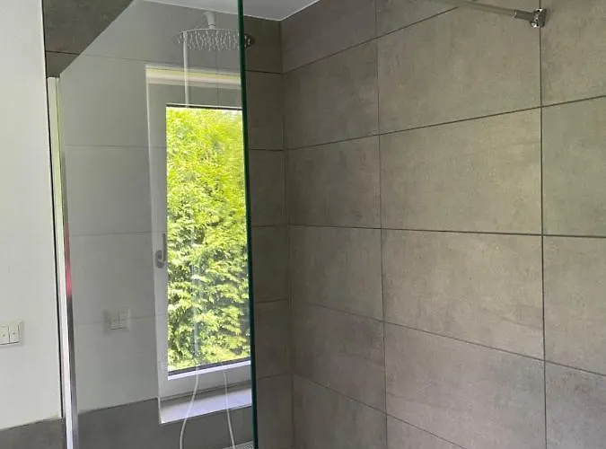 Appartement In Ruhiger Siedlung Mit Terrasse Und Stellplatz