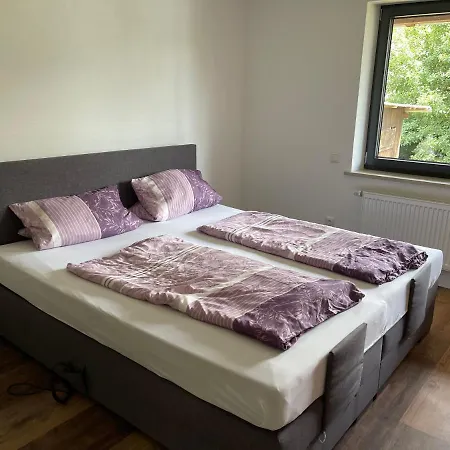 In Ruhiger Siedlung Mit Stellplatz Landshut