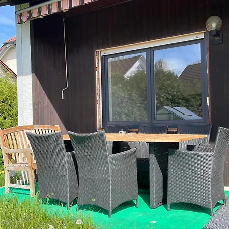 Apartment In Ruhiger Siedlung Mit Stellplatz Landshut